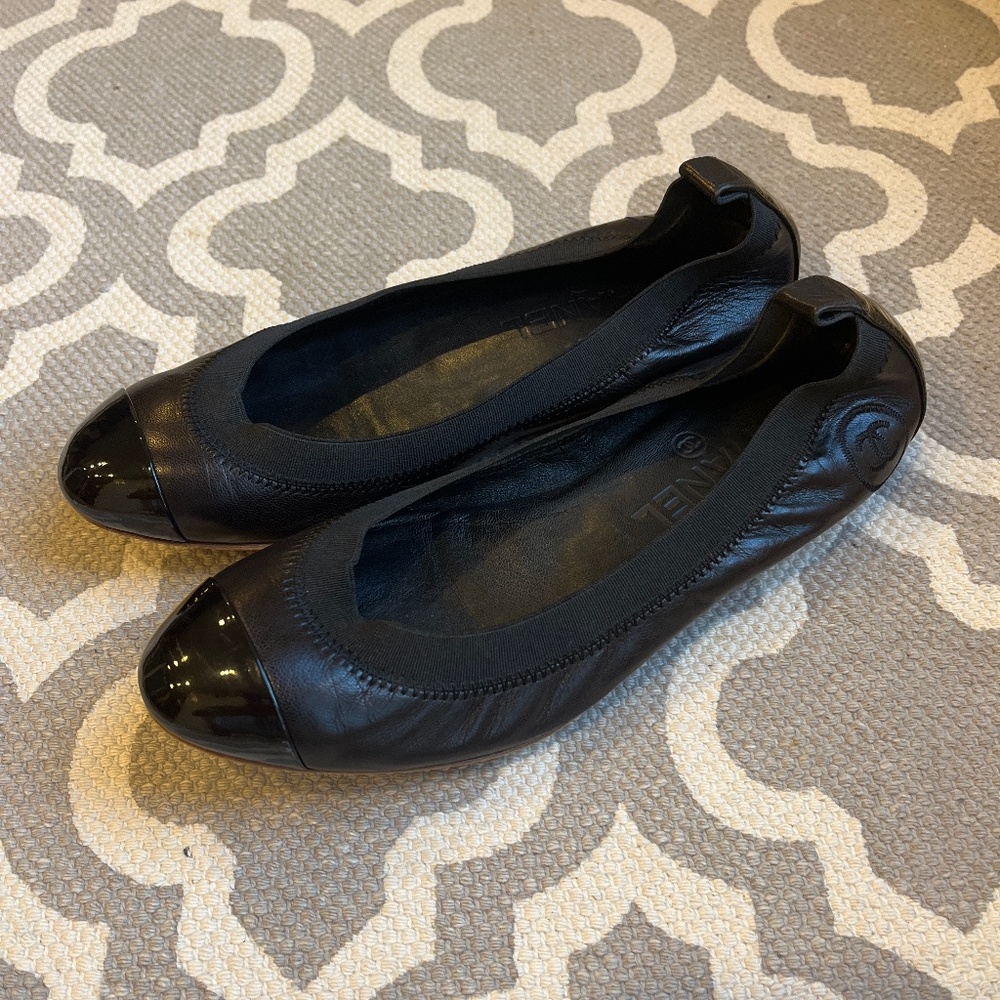Shoes, Chanel Authentic ballerina stretch cap toe.